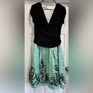 S.L. Fashions Black green